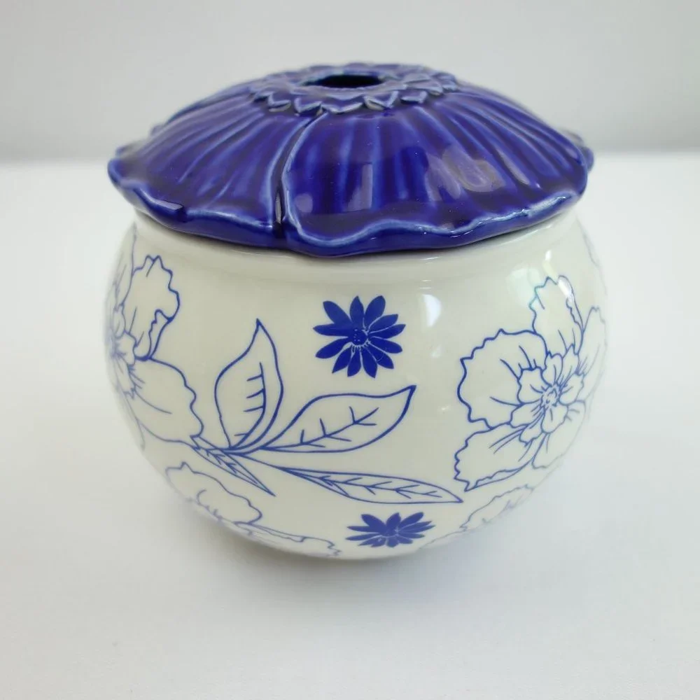 Grasslands Road Ceramic Blue‎ & White Cheese or Butter Bowl